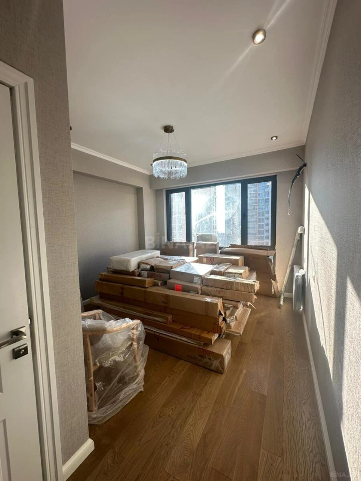 Satılır 4 otaqlı mənzil 120 m²