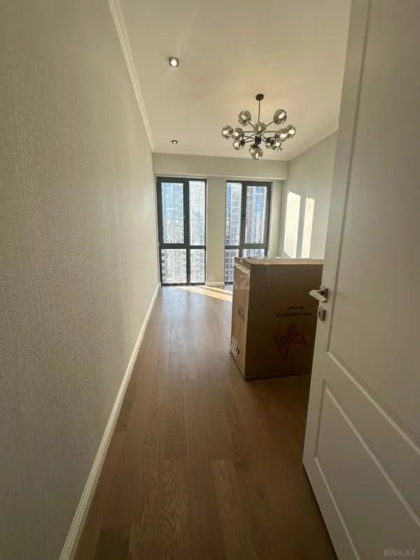 Satılır 4 otaqlı mənzil 120 m²