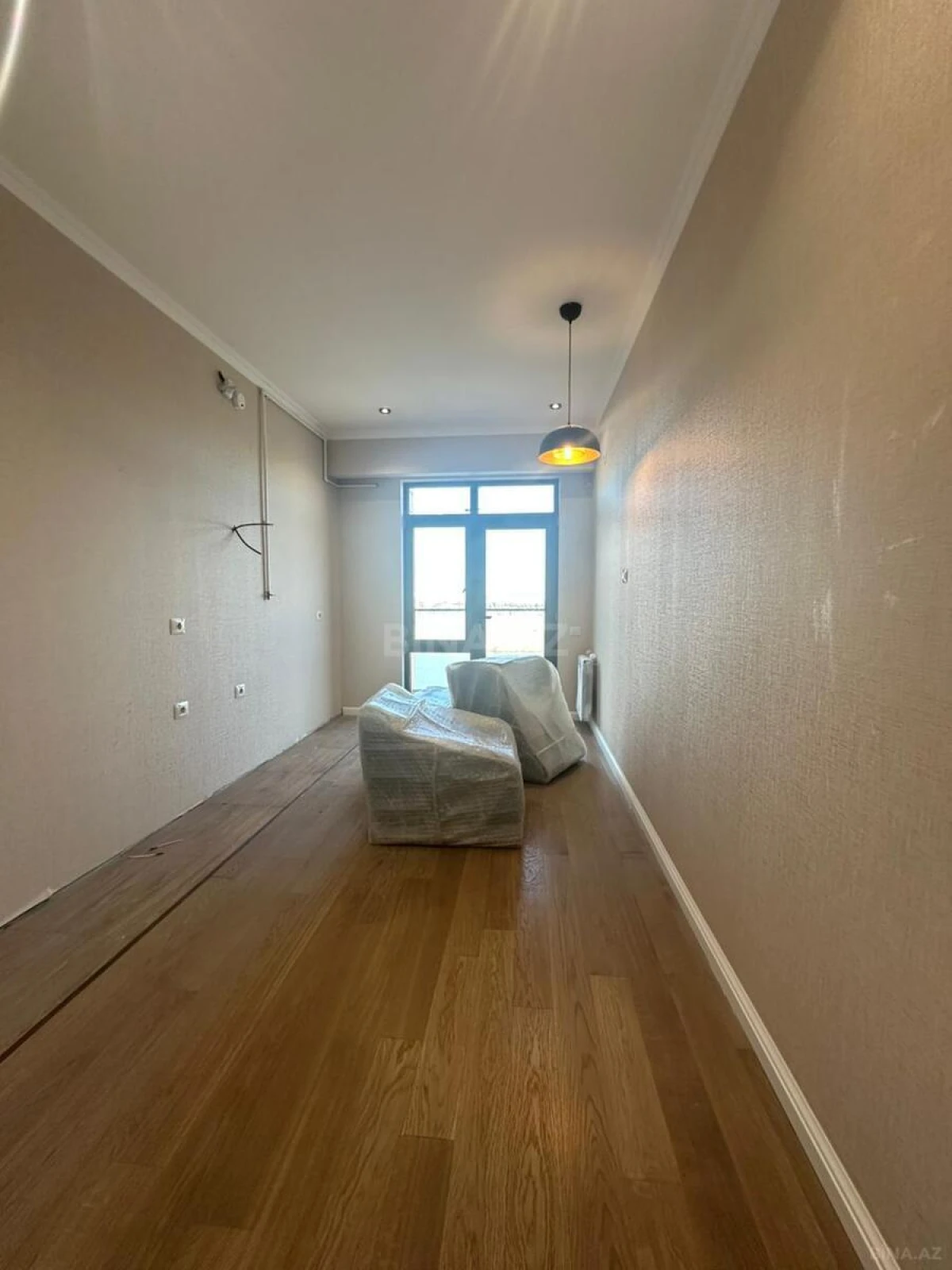 Satılır 4 otaqlı mənzil 120 m²