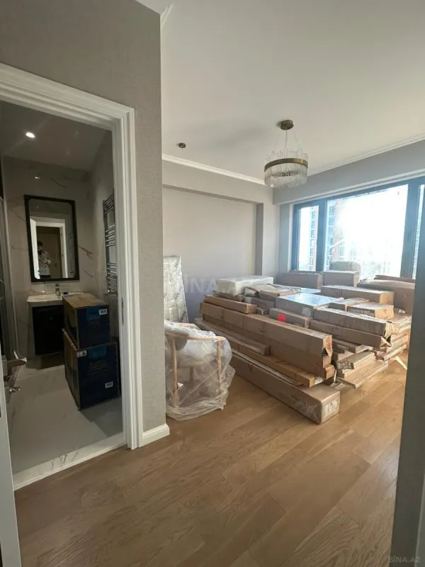 Satılır 4 otaqlı mənzil 120 m²