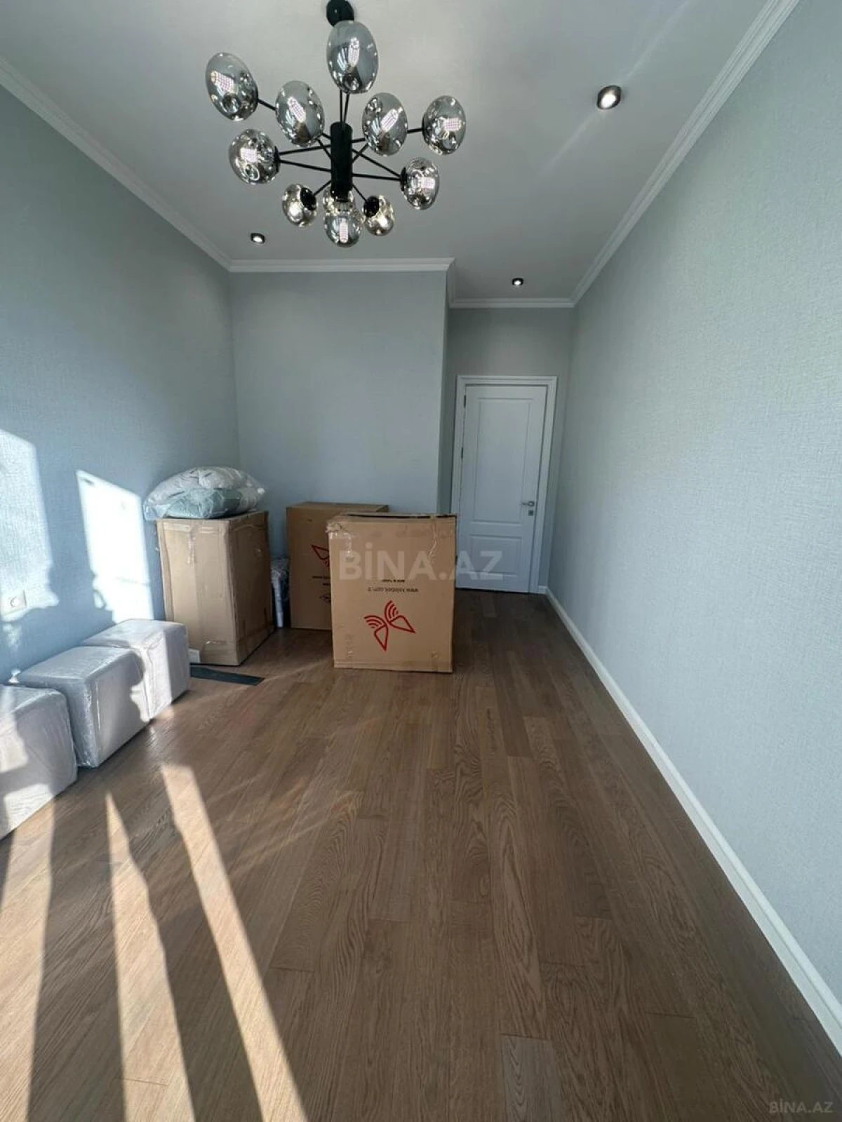 Satılır 4 otaqlı mənzil 120 m²