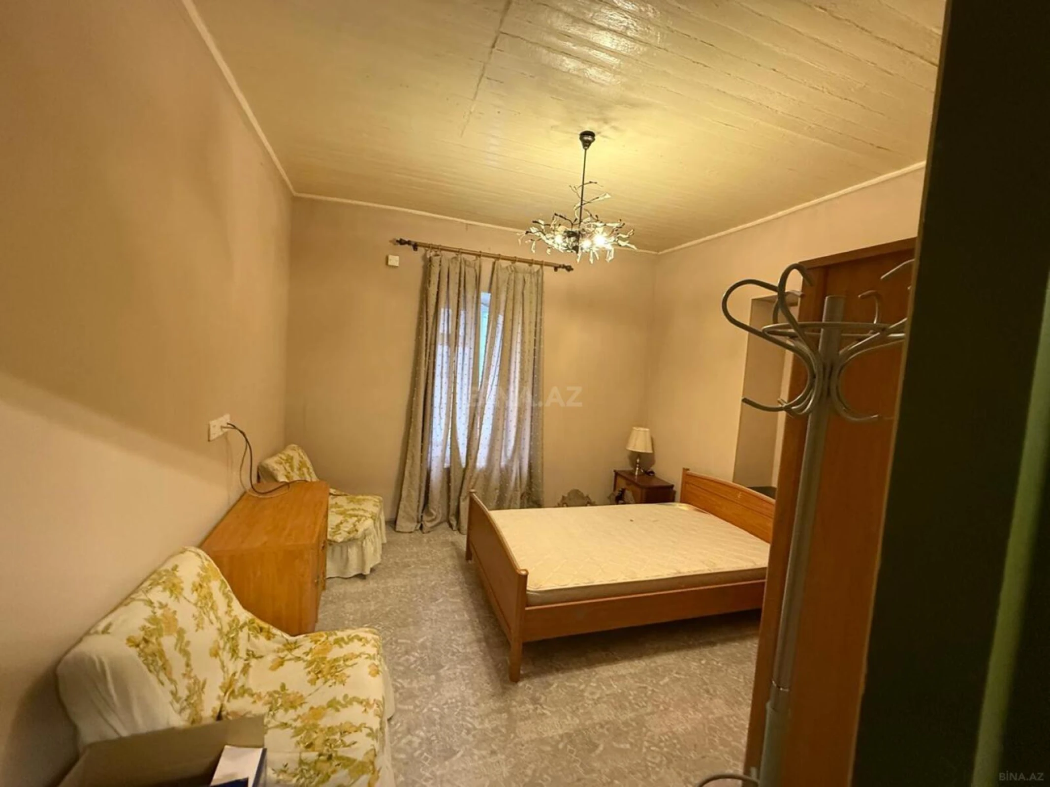 Satılır 5 otaqlı həyət evi 172 m²