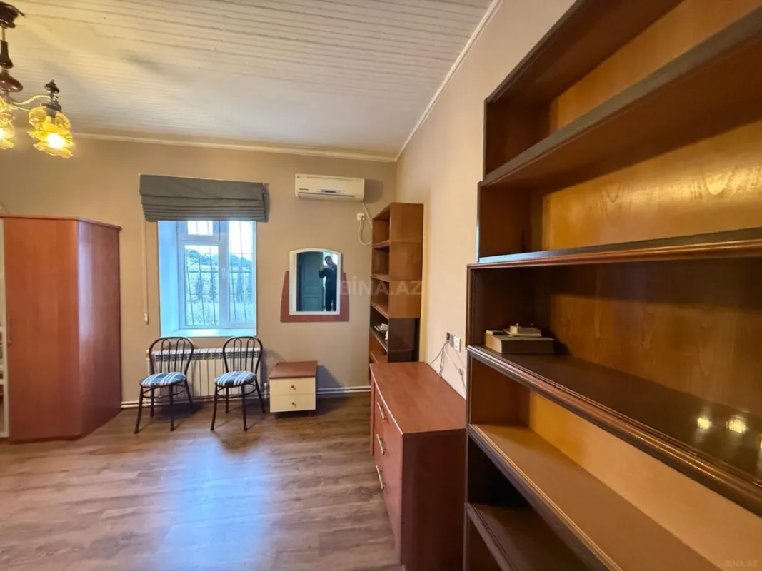 Satılır 5 otaqlı həyət evi 172 m²