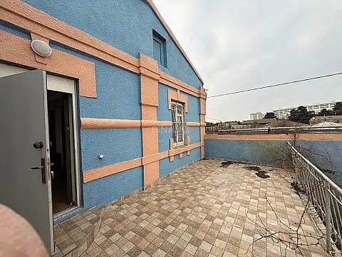 Satılır 5 otaqlı həyət evi 172 m²