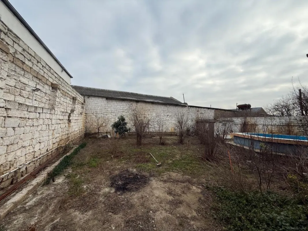 Satılır 5 otaqlı həyət evi 172 m²