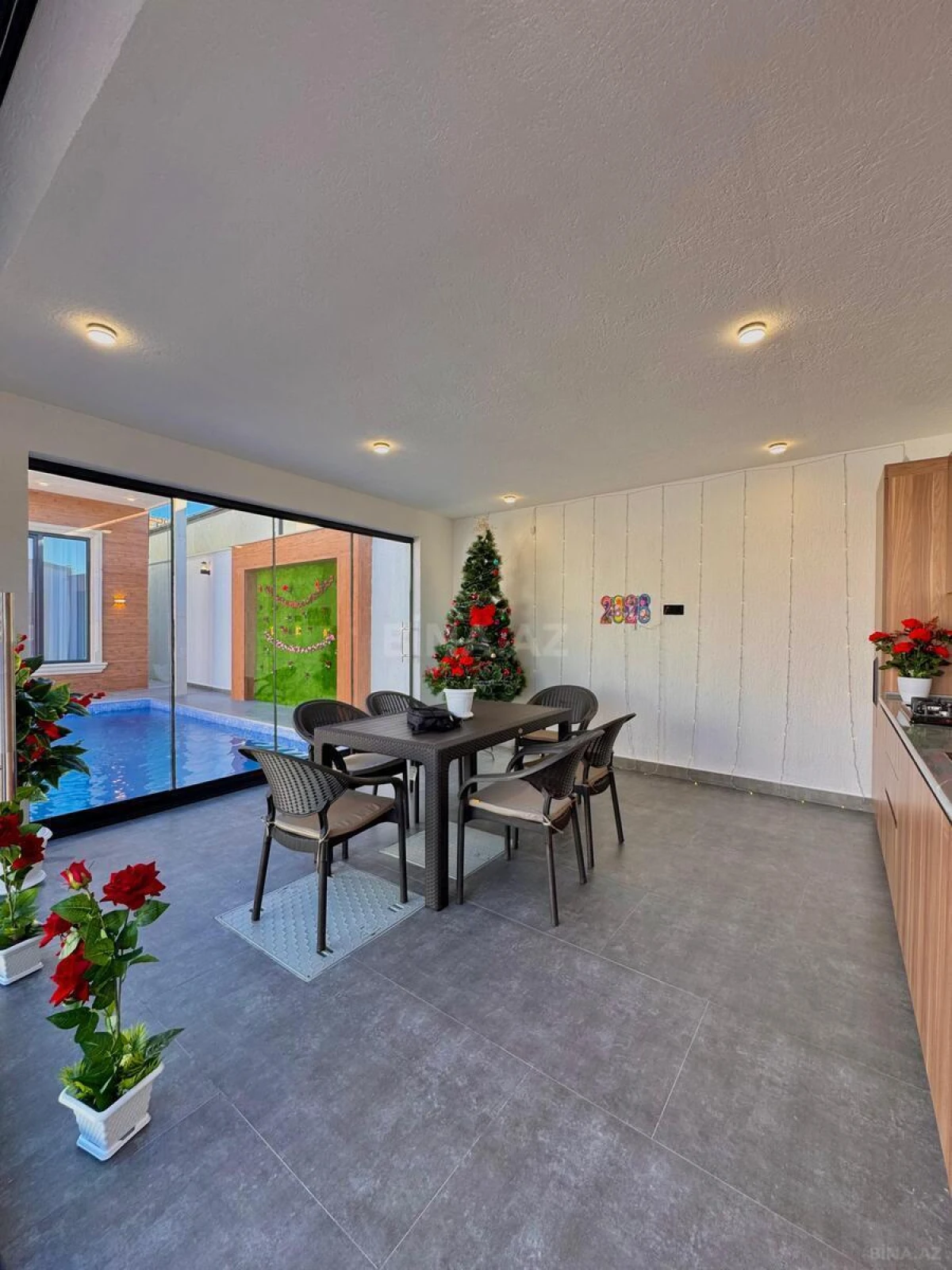 Satılır 4 otaqlı həyət evi 170 m²