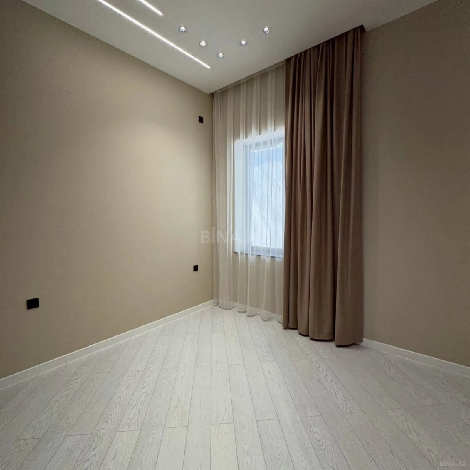 Satılır 4 otaqlı həyət evi 170 m²
