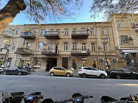 Satılır 3 otaqlı mənzil 90 m²