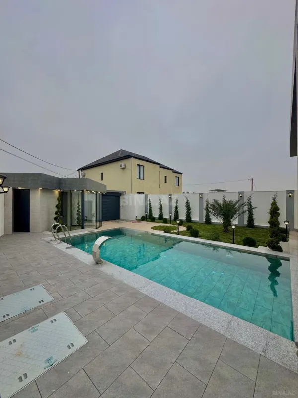 Satılır 5 otaqlı həyət evi 280 m²