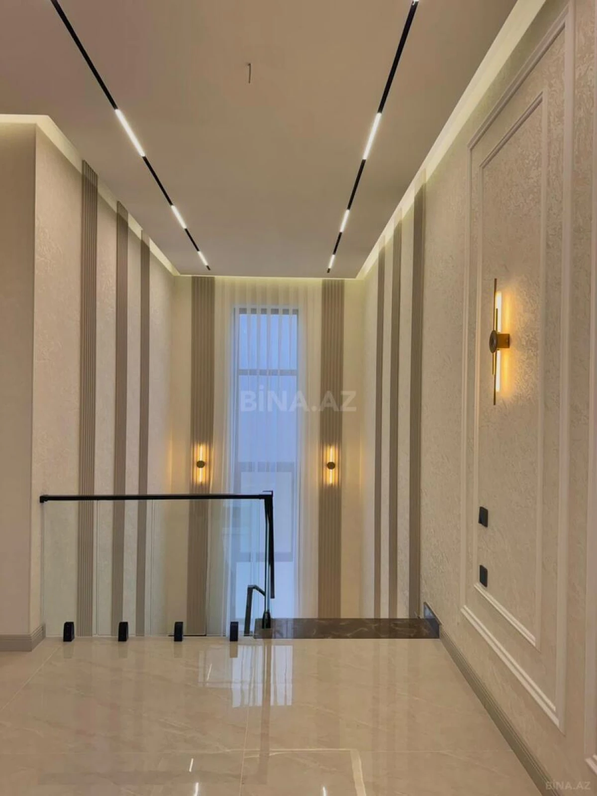 Satılır 5 otaqlı həyət evi 280 m²