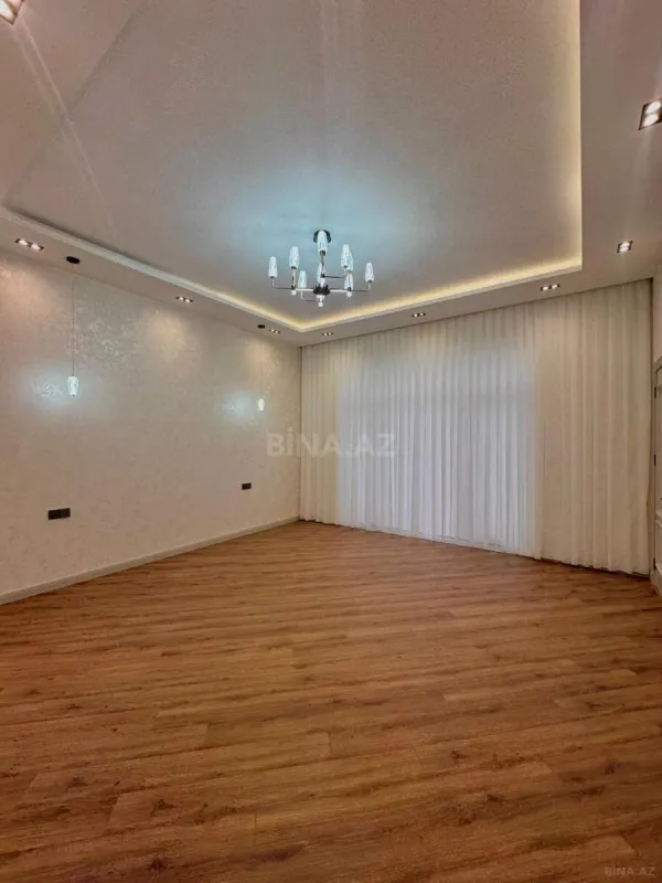 Satılır 5 otaqlı həyət evi 280 m²