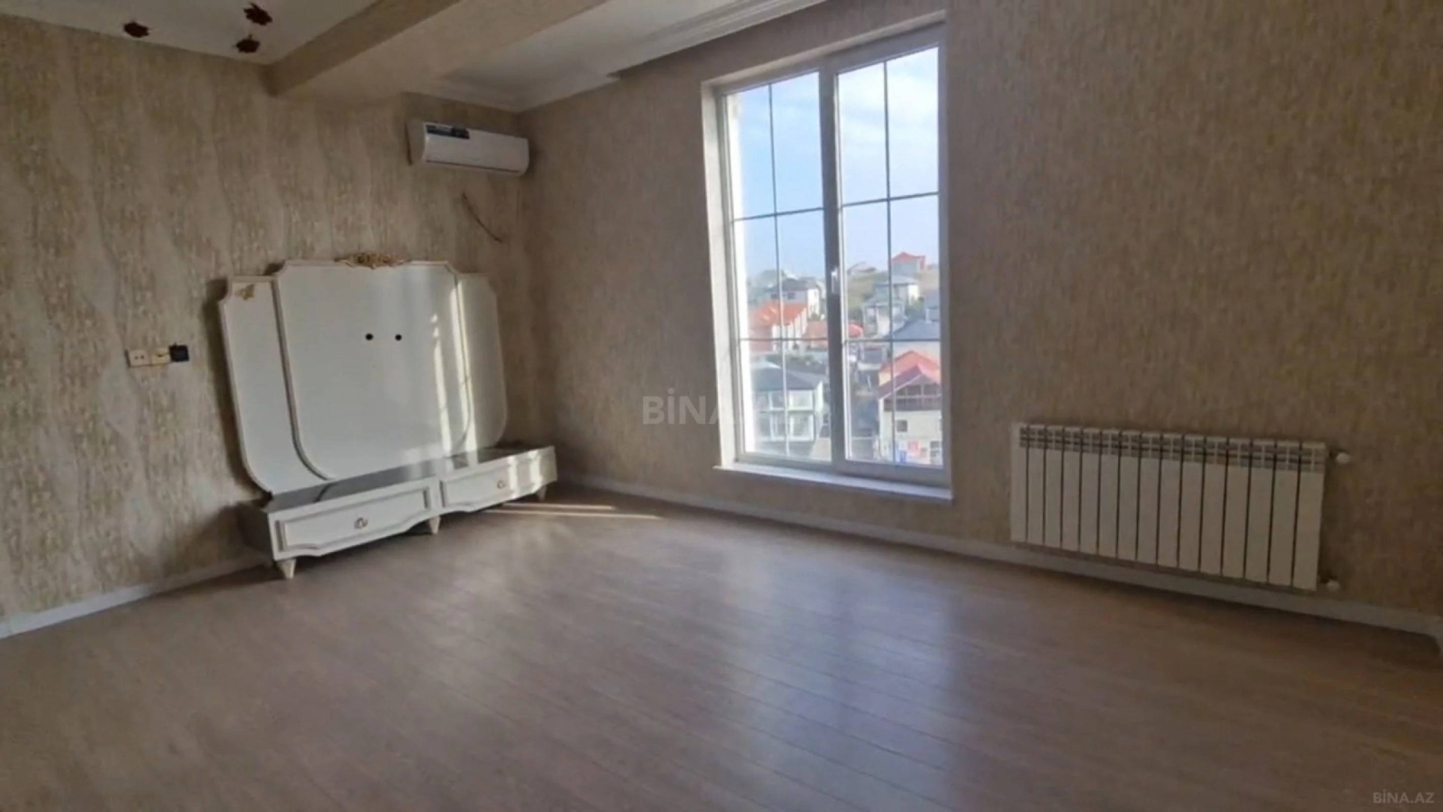 Satılır 3 otaqlı mənzil 91 m²