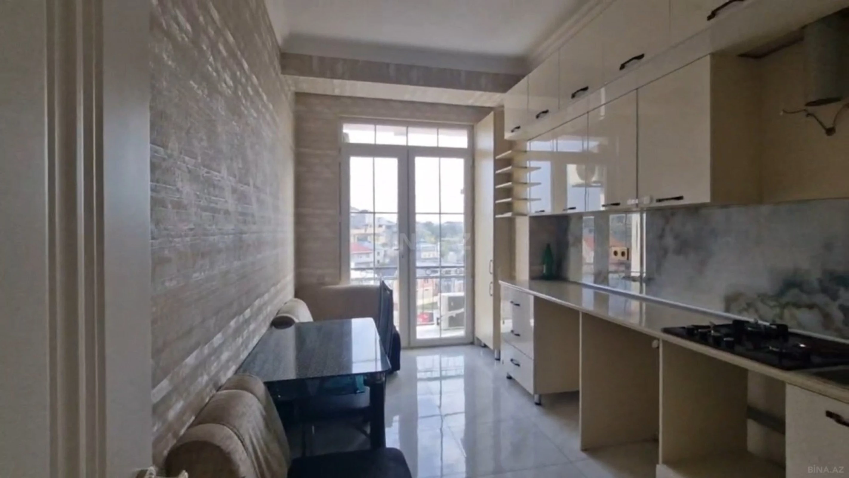 Satılır 3 otaqlı mənzil 91 m²
