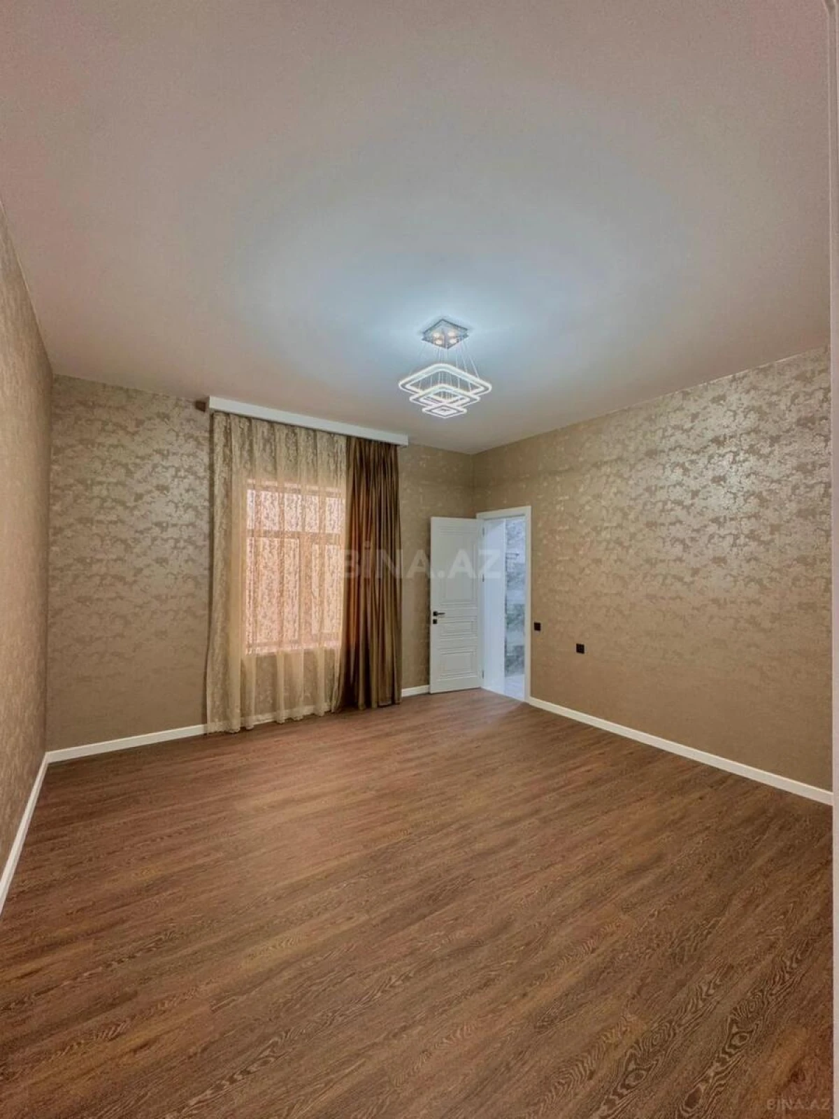 Satılır 4 otaqlı həyət evi 170 m²