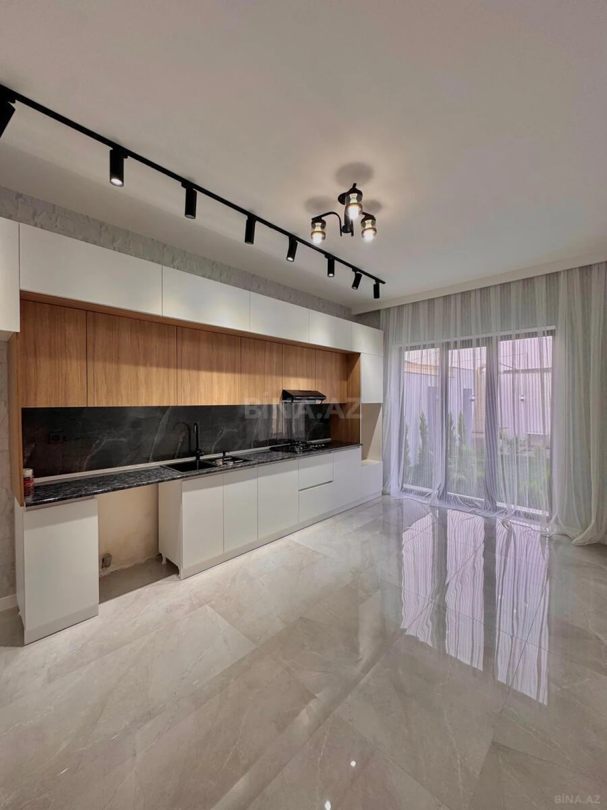 Satılır 4 otaqlı həyət evi 170 m²