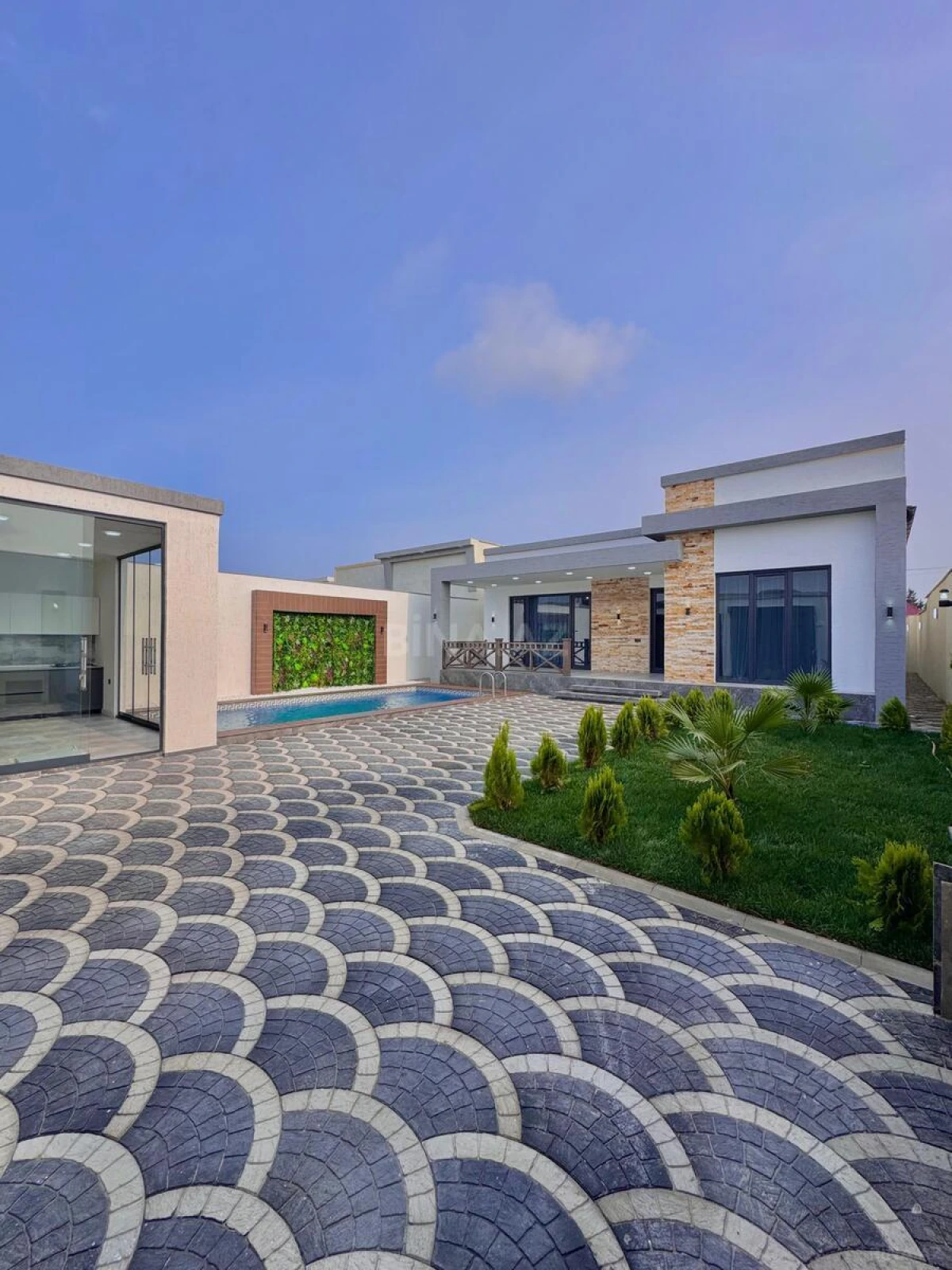 Satılır 4 otaqlı həyət evi 170 m²