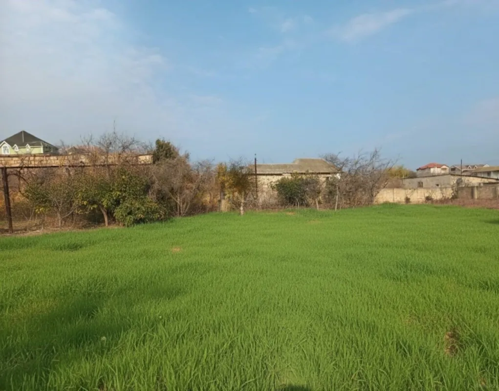 Satılır torpaq sahəsi 12 m²