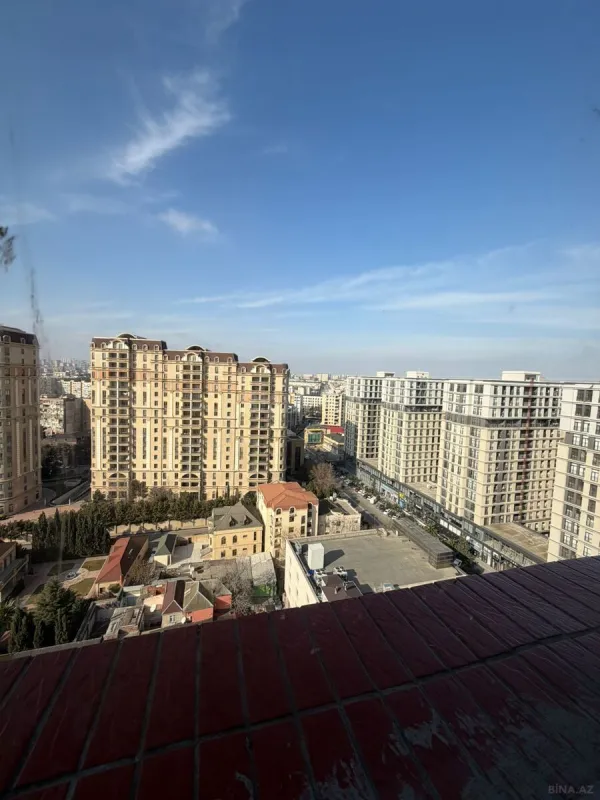 Satılır 3 otaqlı mənzil 115 m²