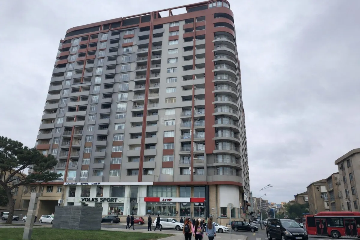 Satılır 3 otaqlı mənzil 115 m²