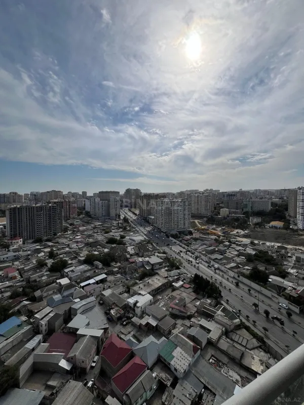 Satılır 3 otaqlı mənzil 148 m²