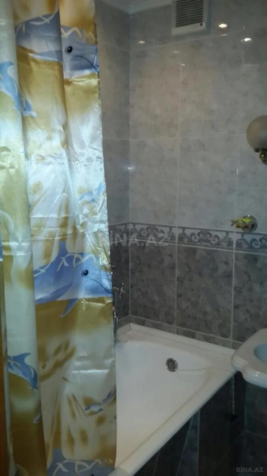 Kirayə verilir 2 otaqlı mənzil 70 m²
