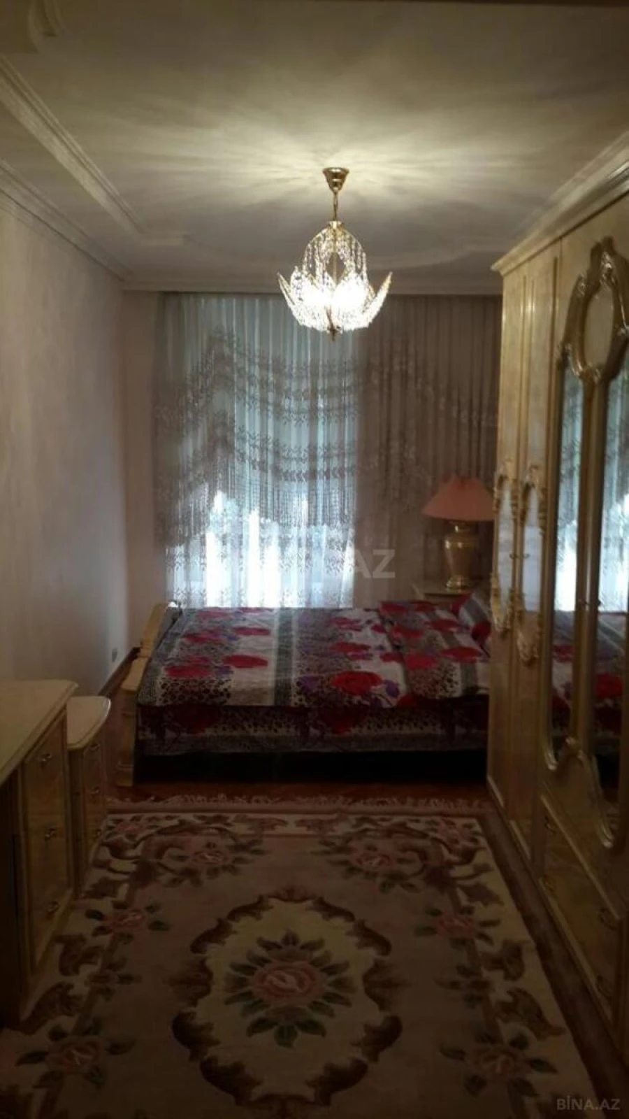 Kirayə verilir 2 otaqlı mənzil 70 m²