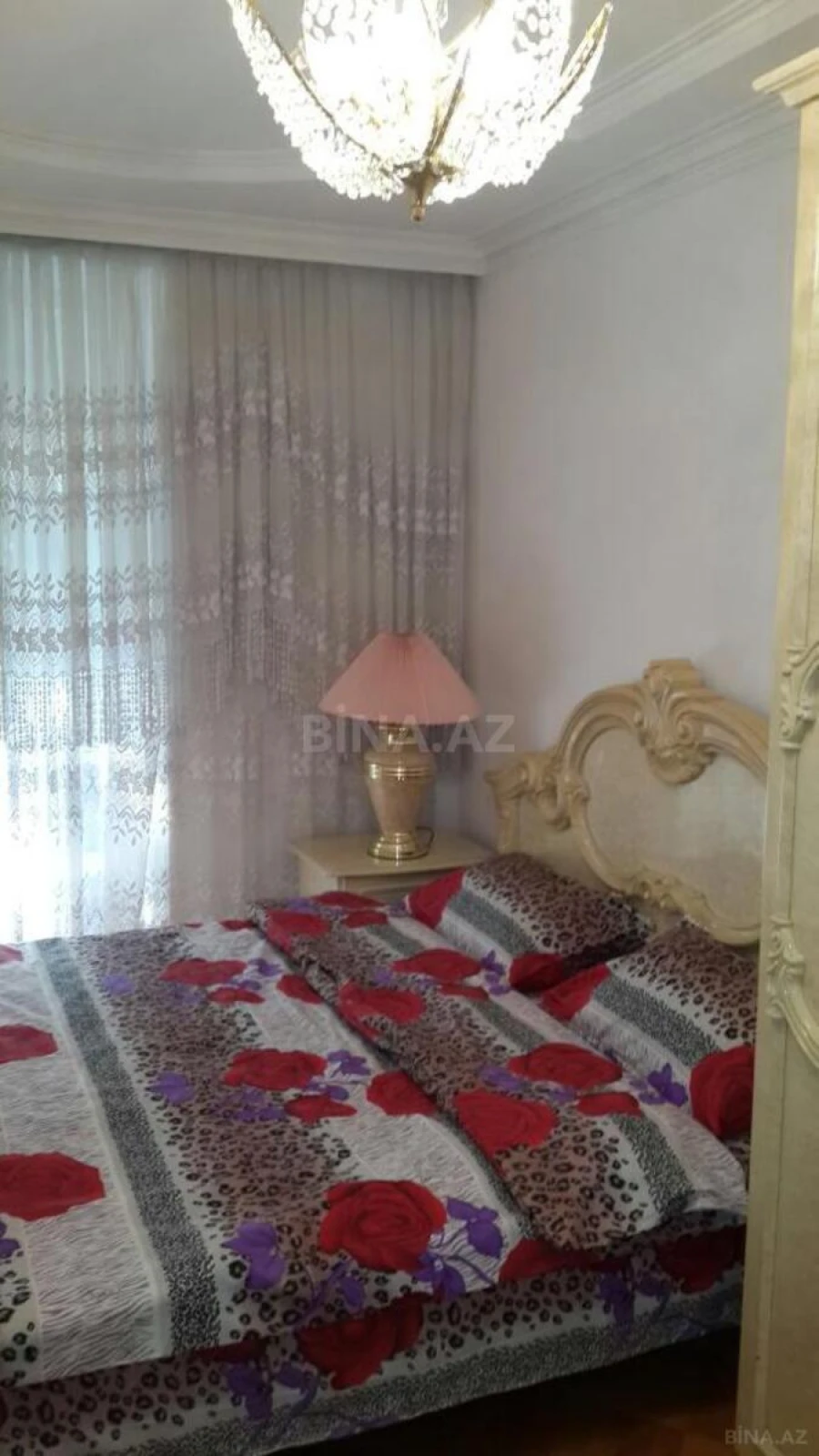 Kirayə verilir 2 otaqlı mənzil 70 m²