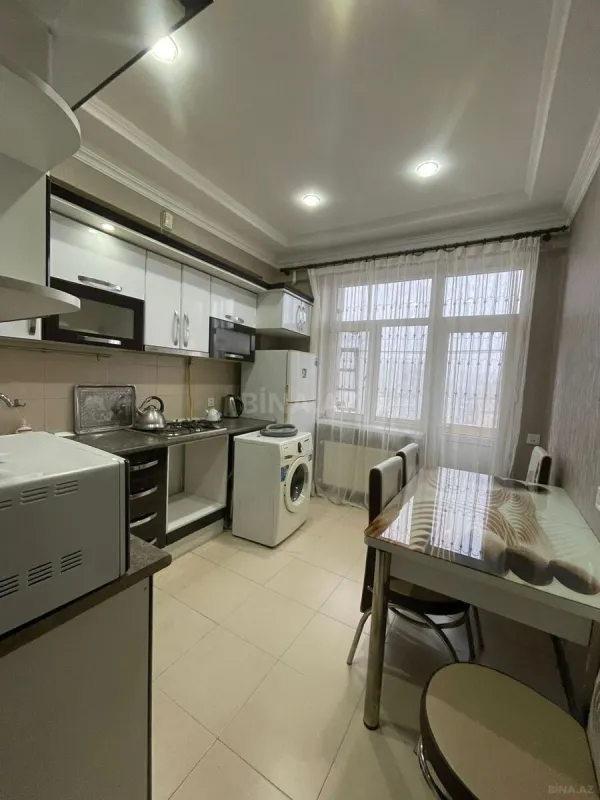 Kirayə verilir 2 otaqlı mənzil 80 m²