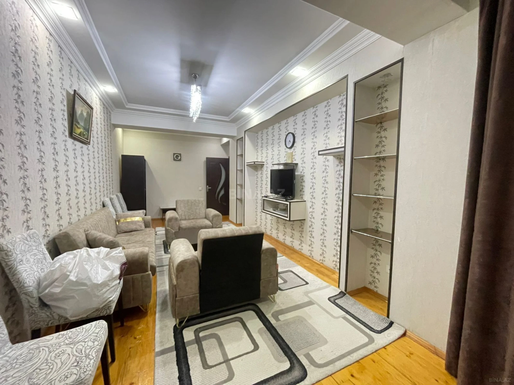Kirayə verilir 2 otaqlı mənzil 80 m²