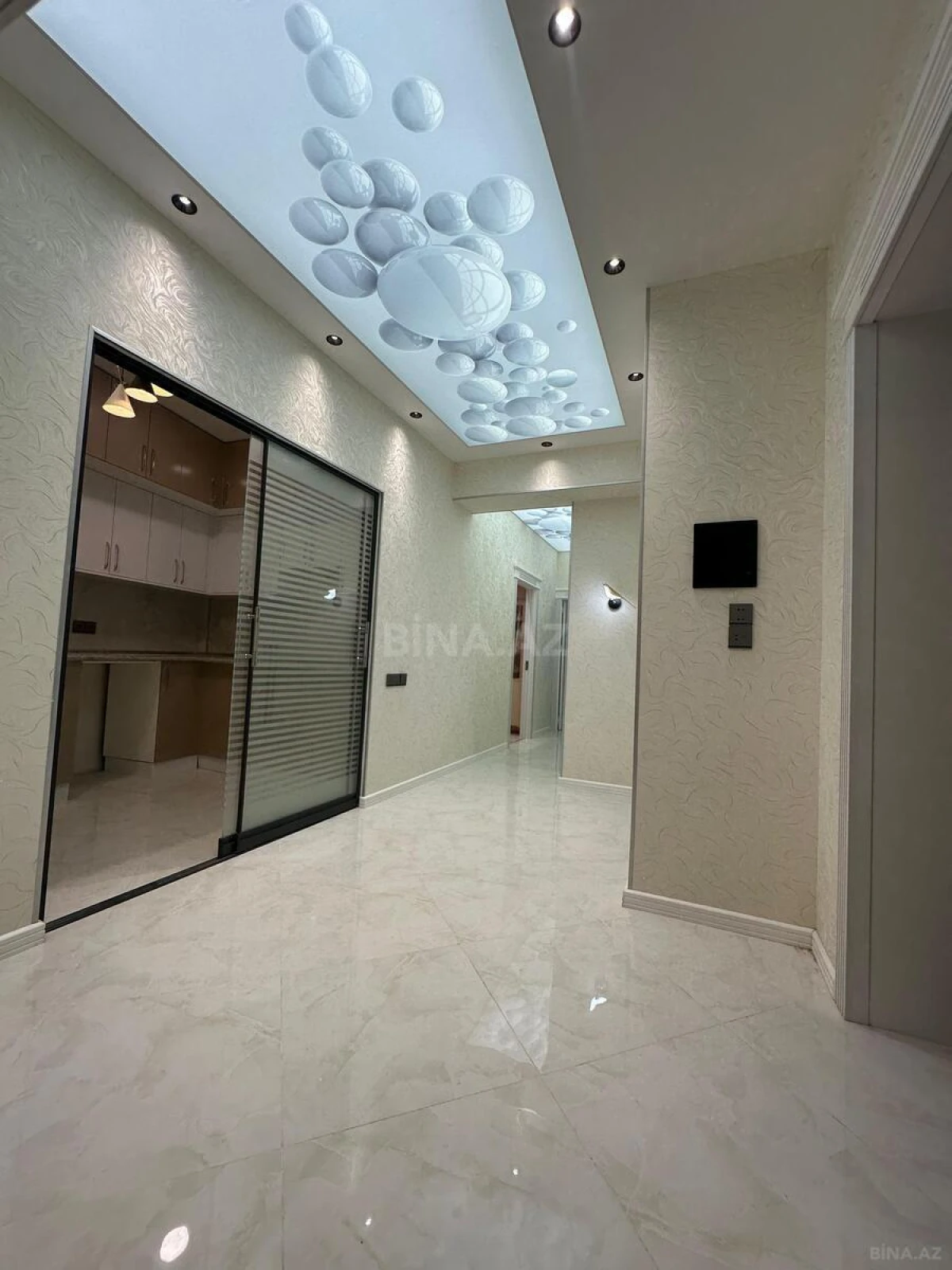 Satılır 3 otaqlı mənzil 92 m²