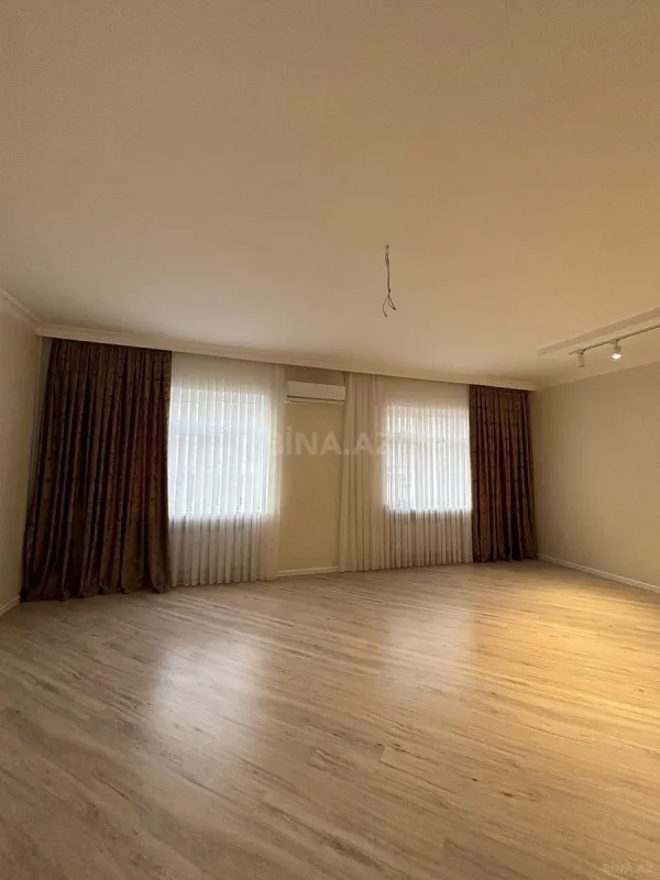 Satılır 5 otaqlı mənzil 192 m²