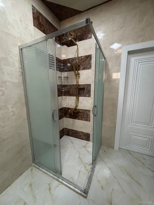 Satılır 5 otaqlı mənzil 192 m²