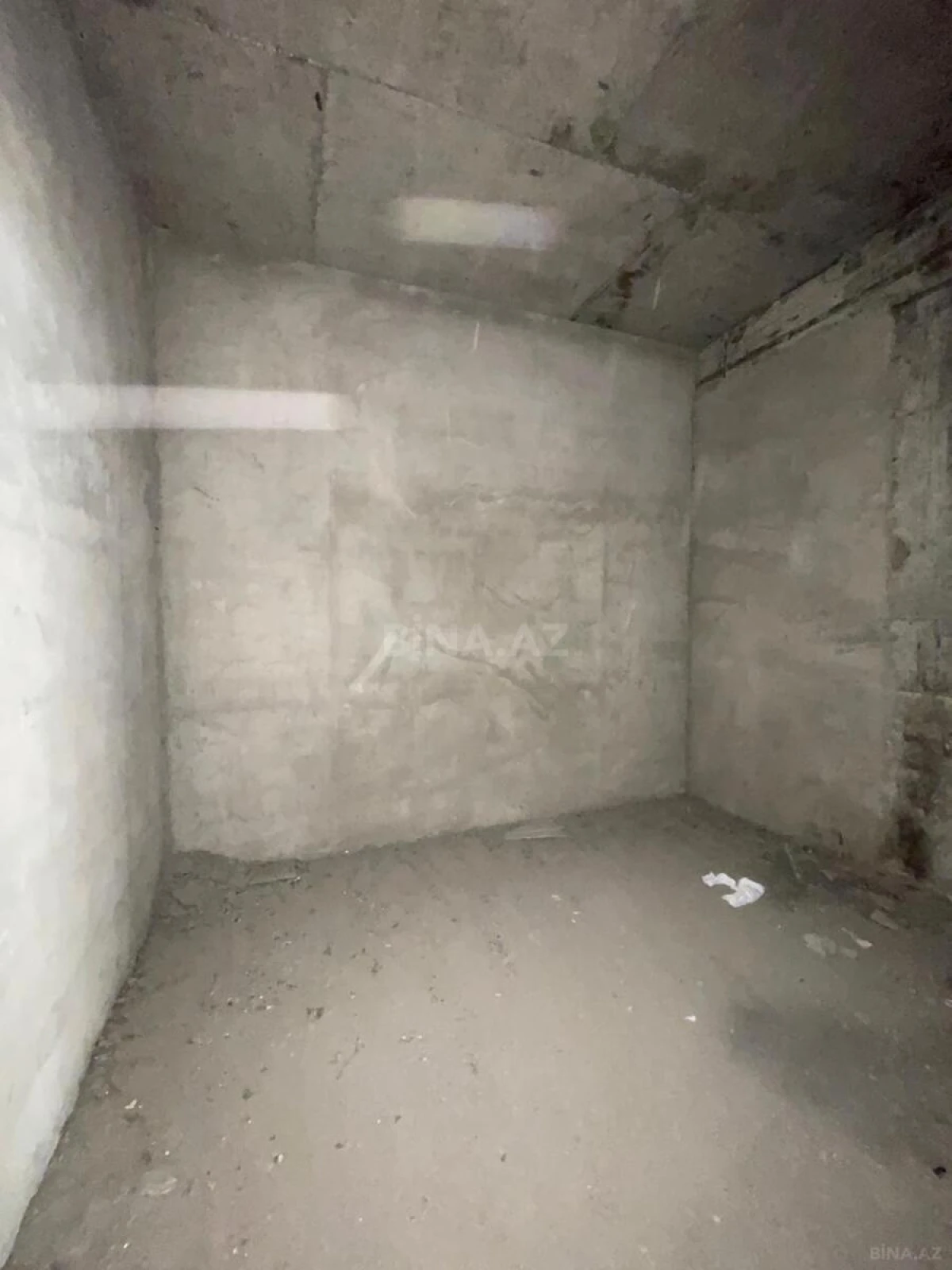 Satılır 4 otaqlı mənzil 255 m²