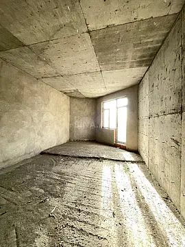 Satılır 4 otaqlı mənzil 255 m²