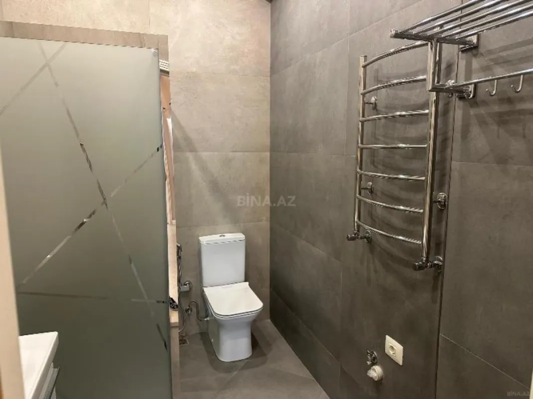 Satılır 4 otaqlı mənzil 171 m²