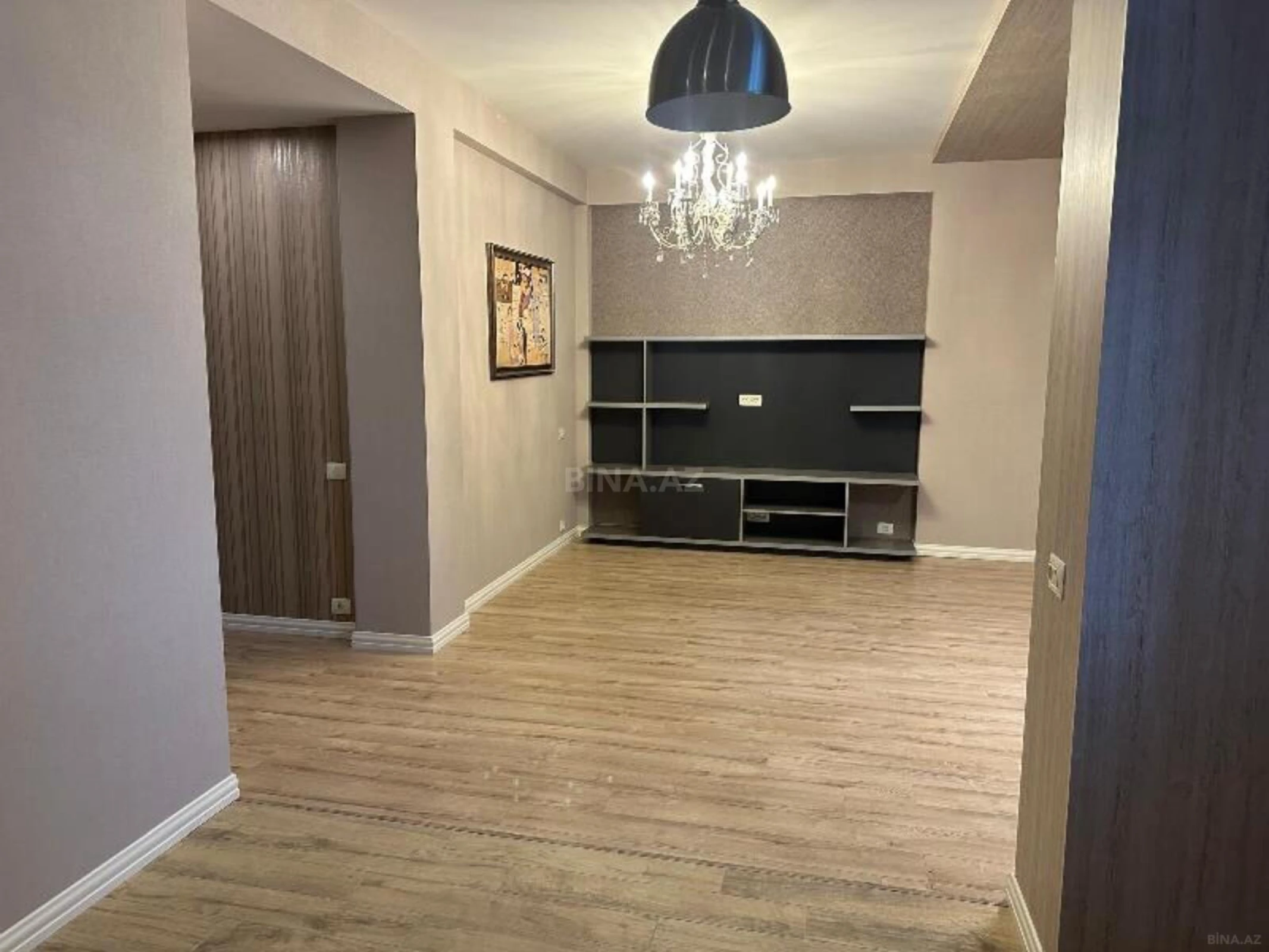 Satılır 4 otaqlı mənzil 171 m²
