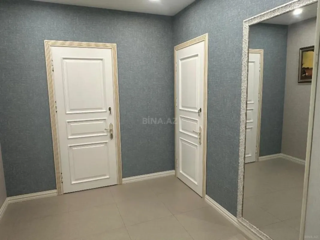Satılır 4 otaqlı mənzil 171 m²