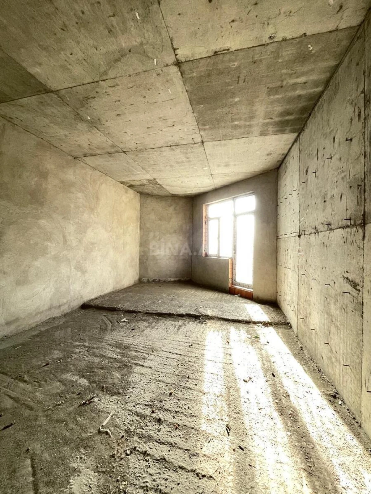 Satılır 4 otaqlı mənzil 253.4 m²