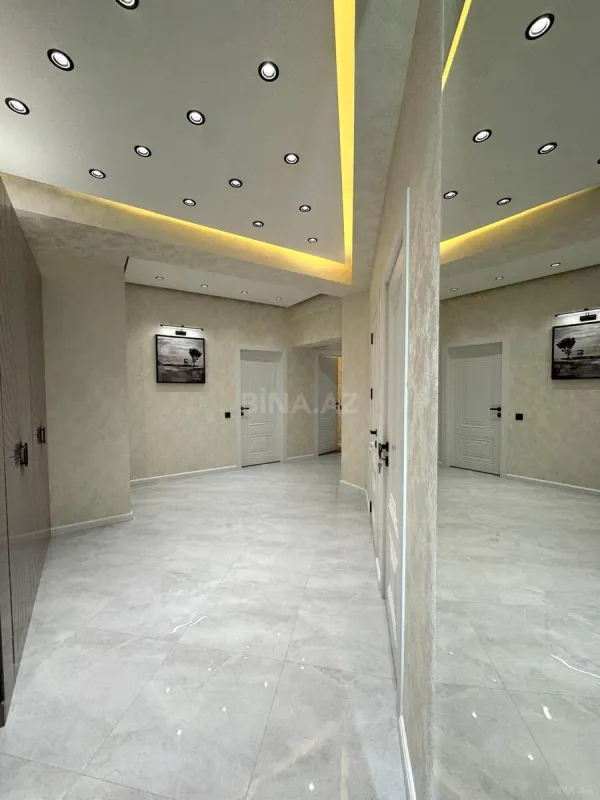Satılır 3 otaqlı mənzil 107 m²