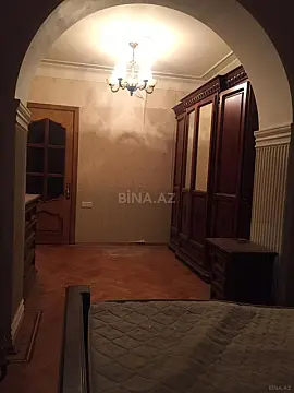 Kirayə verilir 6 otaqlı mənzil 170 m²
