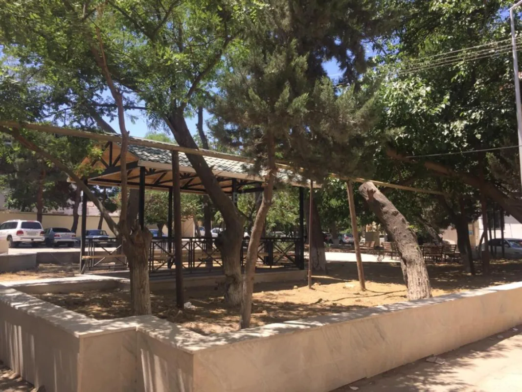 Kirayə verilir 6 otaqlı mənzil 170 m²