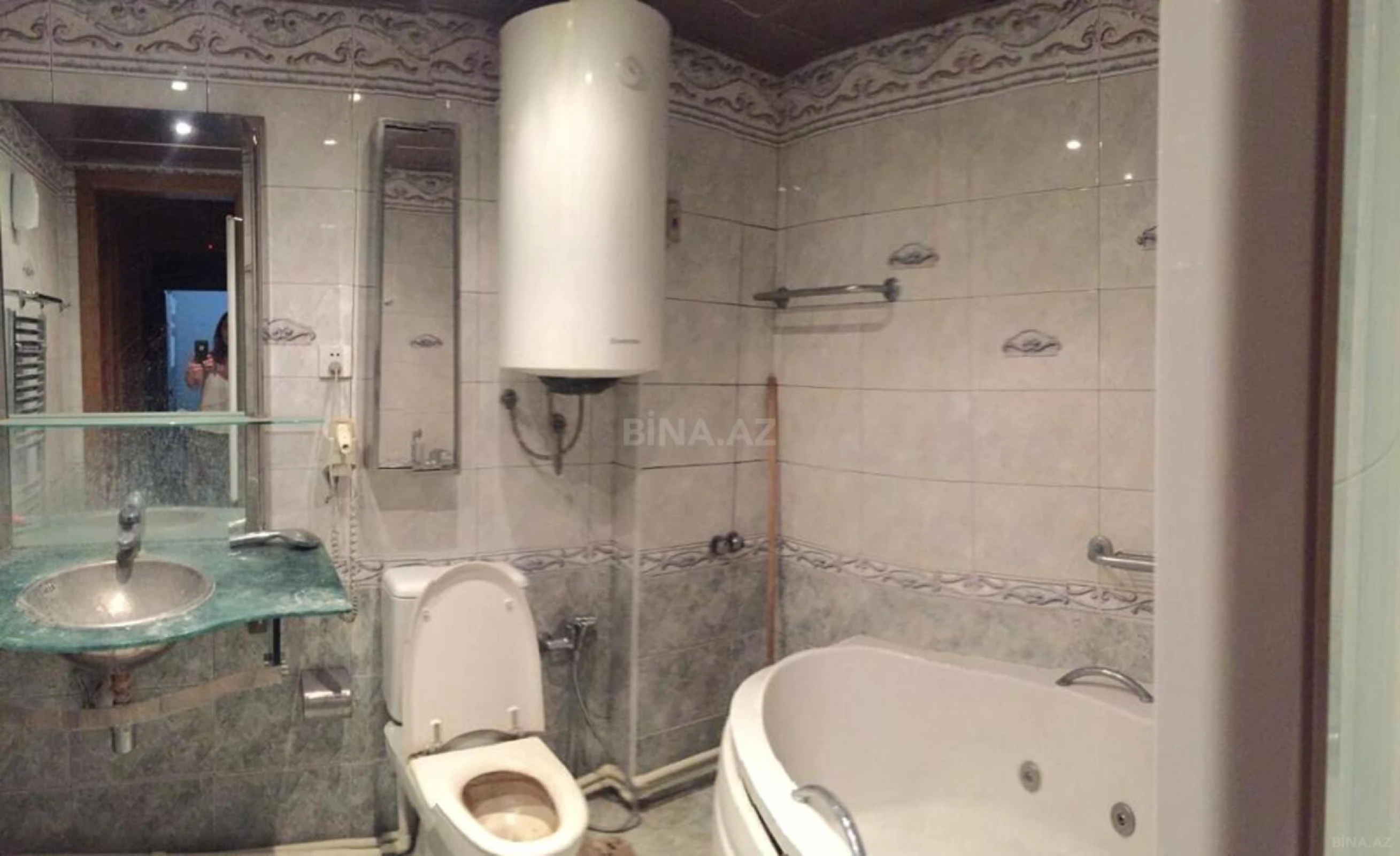 Kirayə verilir 6 otaqlı mənzil 170 m²
