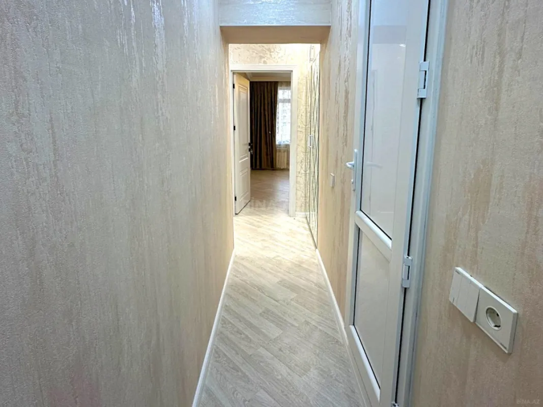 Satılır 4 otaqlı mənzil 100 m²
