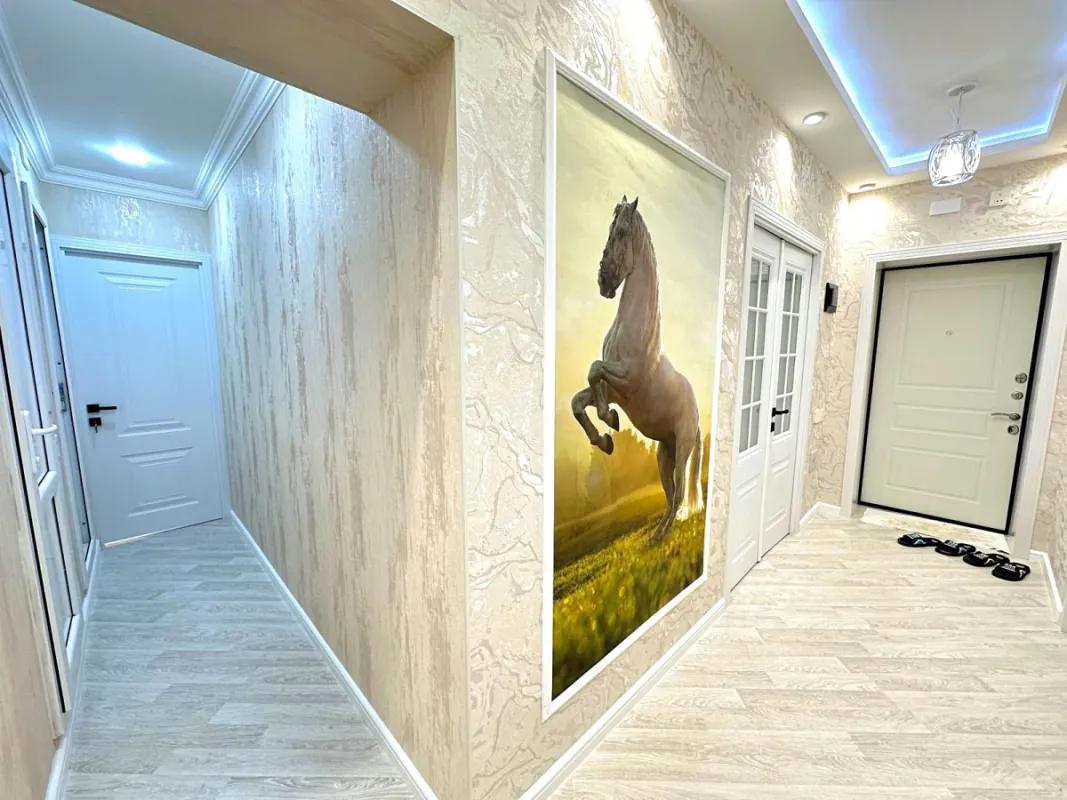 Satılır 4 otaqlı mənzil 100 m²