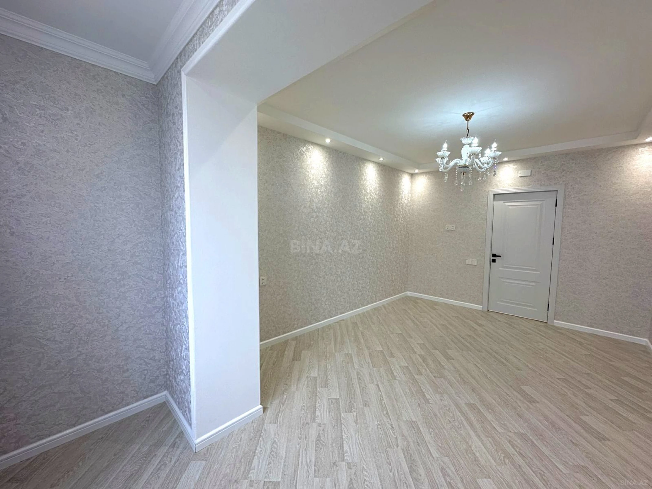 Satılır 4 otaqlı mənzil 100 m²
