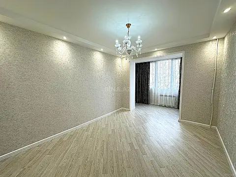 Satılır 4 otaqlı mənzil 100 m²