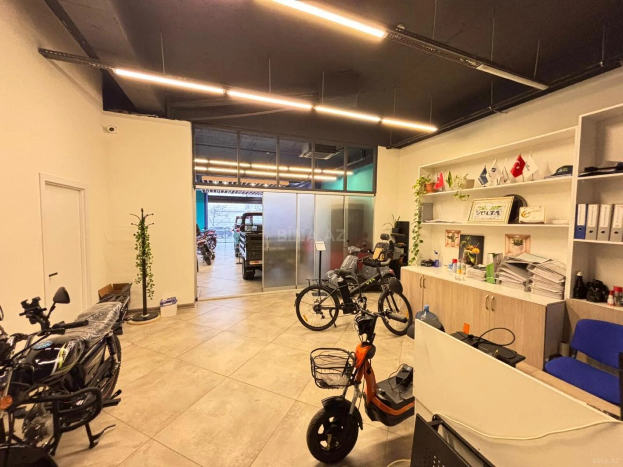 Satılır obyekt 240 m²