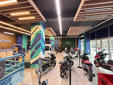 Satılır obyekt 240 m²