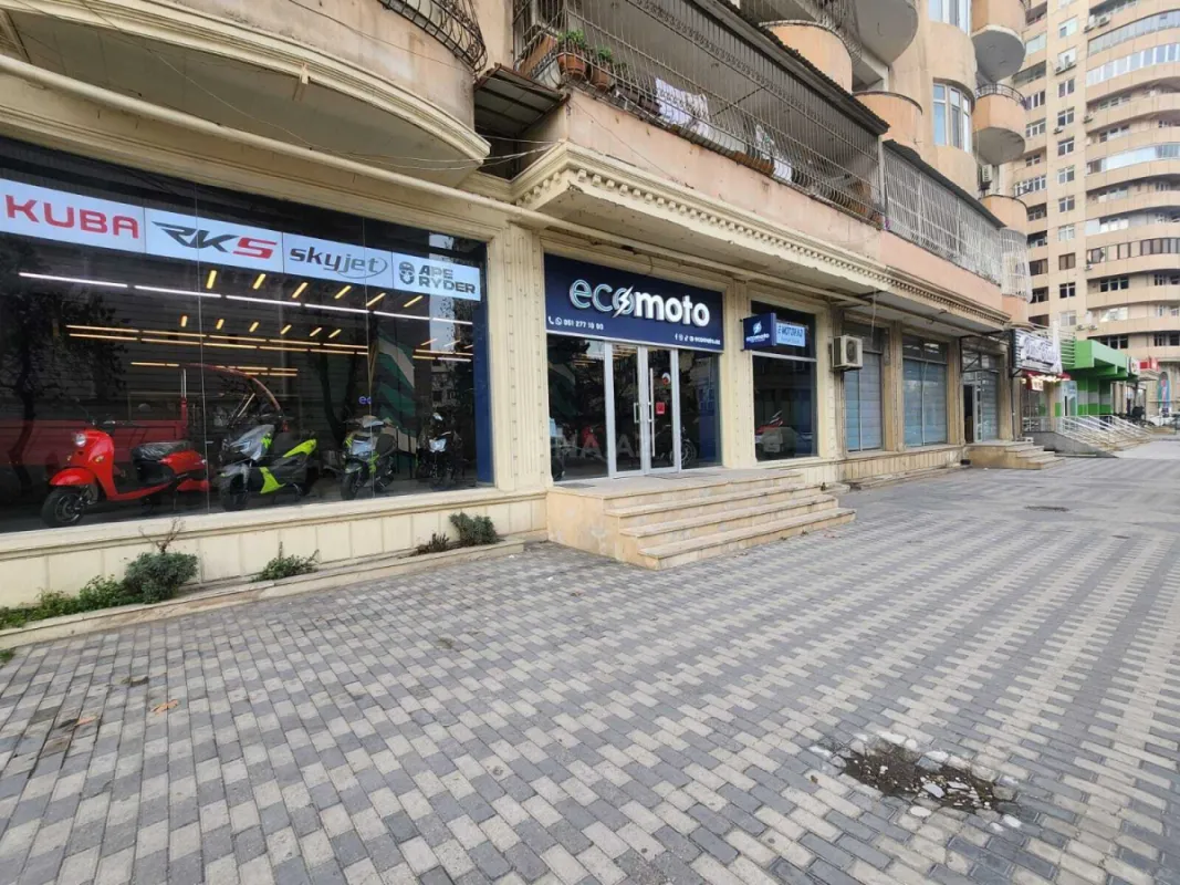 Satılır obyekt 240 m²