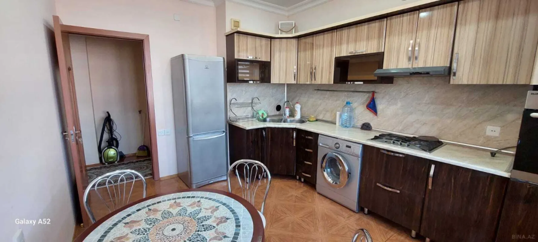 Satılır 2 otaqlı mənzil 86 m²
